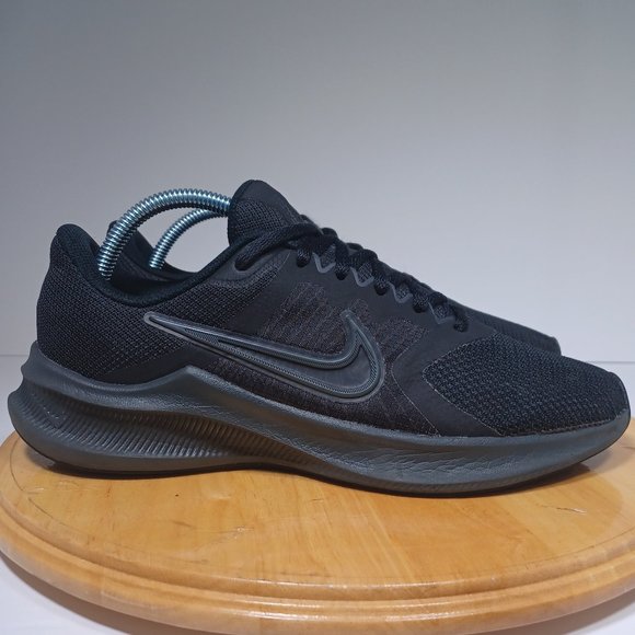 Nike Women's Downshifter 11 Running Shoes - Picture 1 of 8
